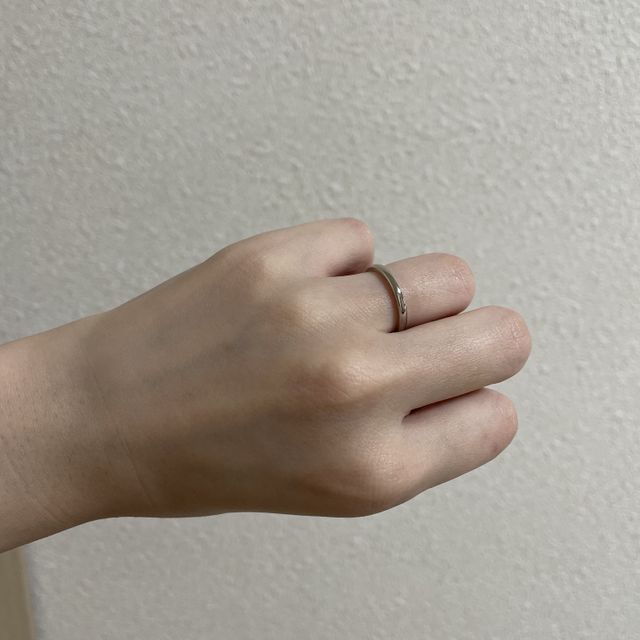 【アイプリモ(I-PRIMO)の口コミ】 細めのデザインで華奢なリングがほしく、かなりシンプルなものだったので…