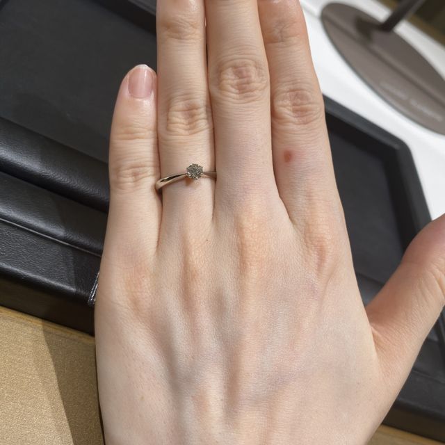 【ラザール ダイヤモンド(LAZARE DIAMOND)の口コミ】 ブランドのこだわりがなかったので、値段が良心的で質の良いブランドを探…