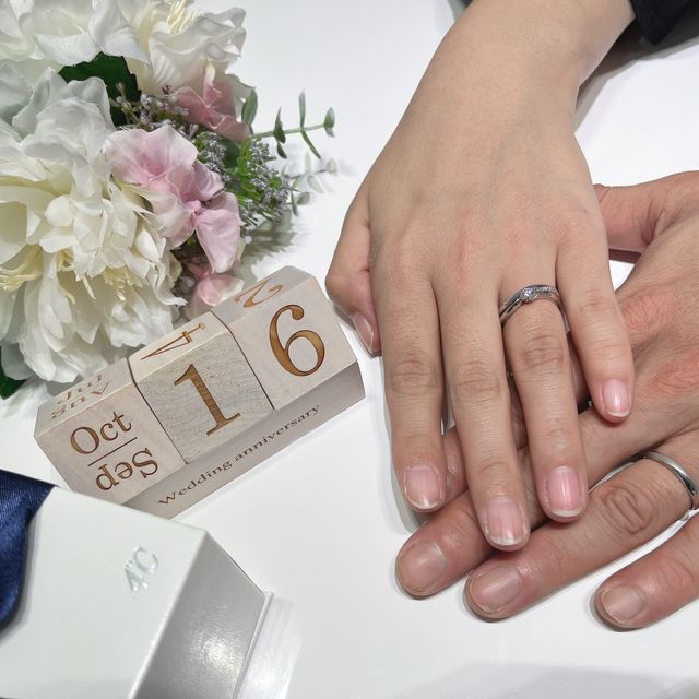 【4℃ BRIDAL(ヨンドシーブライダル)の口コミ】 色々見せてもらいましたが、デザインに一目惚れしてこの一目惚れした商品…