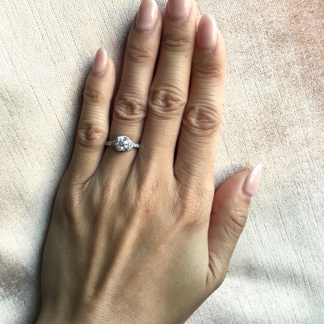 【ショーメ(CHAUMET)の口コミ】 ダイヤの大きさ・グレードにこだわりたかったので、当初は知り合いの宝飾…