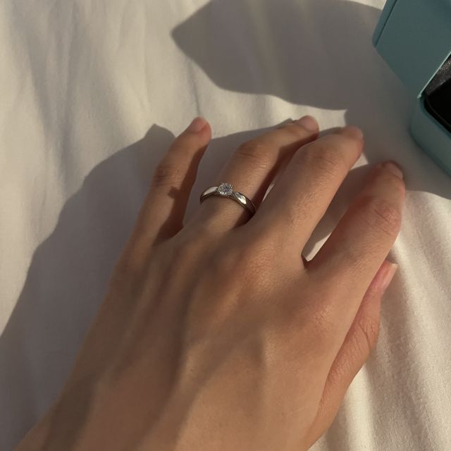 【ティファニー(Tiffany & Co.)の口コミ】 パートナーがサプライズで購入してくれました。自分からは普段も使いたい…