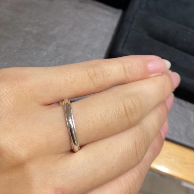 【TRECENTI(トレセンテ)の口コミ】 シンプルなものが欲しくて探していたが、この指輪はシンプルなデザインの…