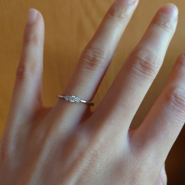 【銀座ダイヤモンドシライシの口コミ】 婚約指輪を購入しなかったので、石がついている結婚指輪が良かったのと、…