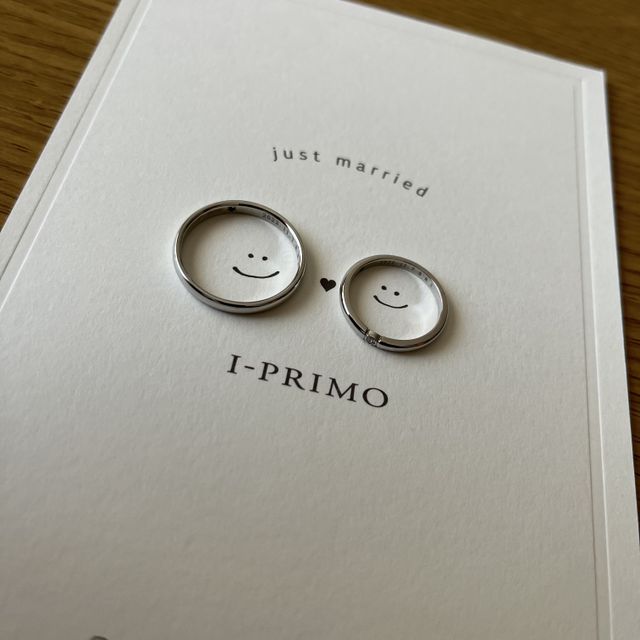 【アイプリモ(I-PRIMO)の口コミ】 シンプルなデザインですが、ダイヤが浮いているようにみえてとってもかわ…