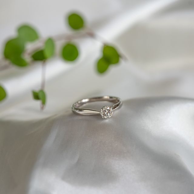 【Cayof(カヨフ)の口コミ】 購入済みの結婚指輪との重ねづけ相性を考えてデザインしてくださいました…