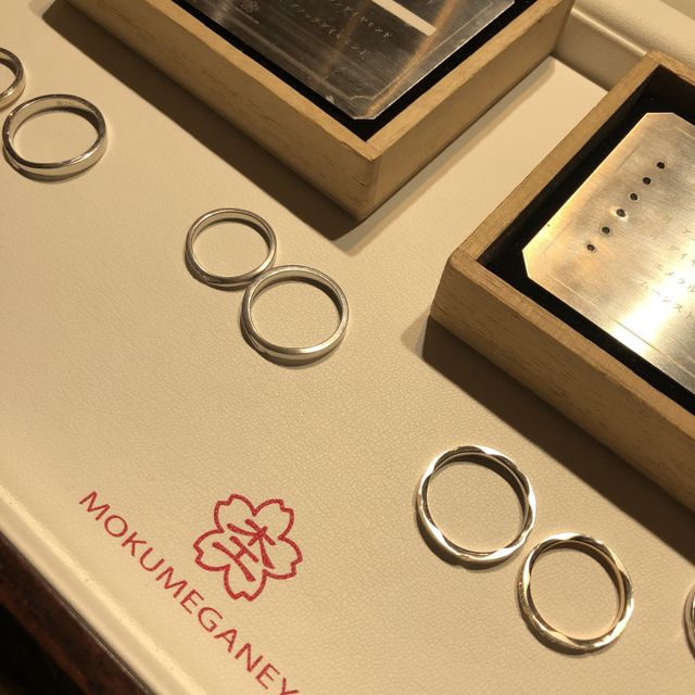 【杢目金屋(もくめがねや)の口コミ】 指輪のデザインはかなり個性的でした。指輪のリング部分も木目調のデザイ…