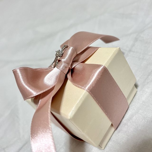 【アイプリモ(I-PRIMO)の口コミ】 デザインに一目惚れです。シンプルすぎず派手すぎずに普段からも着用でき…