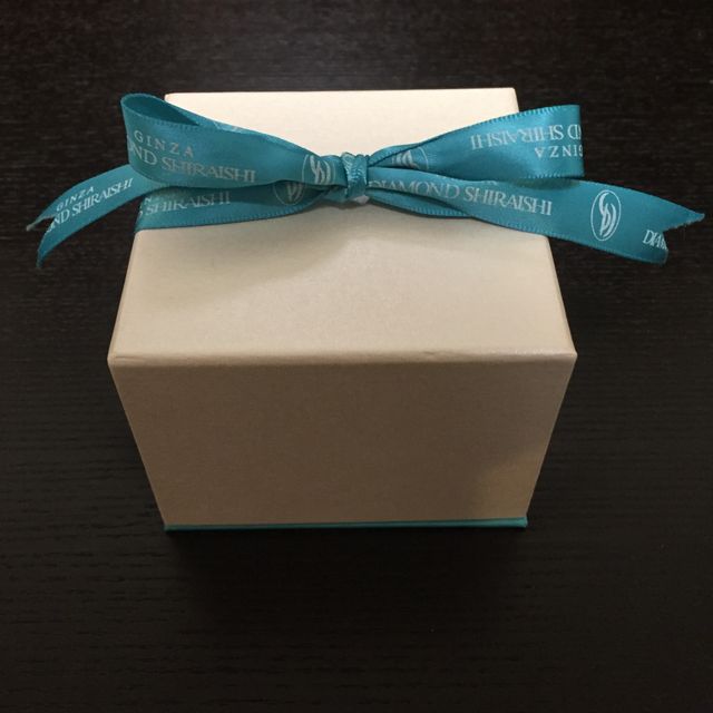 【銀座ダイヤモンドシライシの口コミ】 婚約指輪に憧れており、旦那さんにお願いして買ってもらいました。
THE婚…