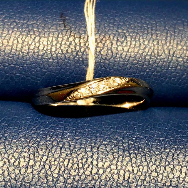 【銀座ダイヤモンドシライシの口コミ】 指輪のデザインとしては見学した結婚指輪の店舗では種類が豊富な方だった…