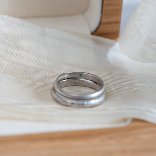 【Cayof(カヨフ)の口コミ】 インスタグラムでこちらのリングを拝見しました。よくある鏡面リングより…