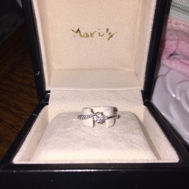 【Mori’s Ruby(モリスルビー)の口コミ】 ダイヤの質がよく鑑定書もついていたので決めました。雑誌などで見て探し…