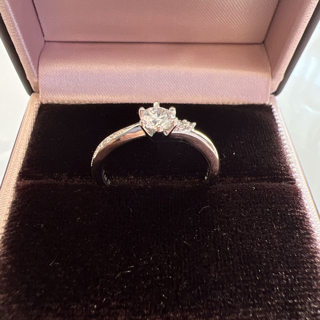 【アイプリモ(I-PRIMO)の口コミ】 ブランドを問わず、デザイン重視で探していました。
デザインの数も多く選…