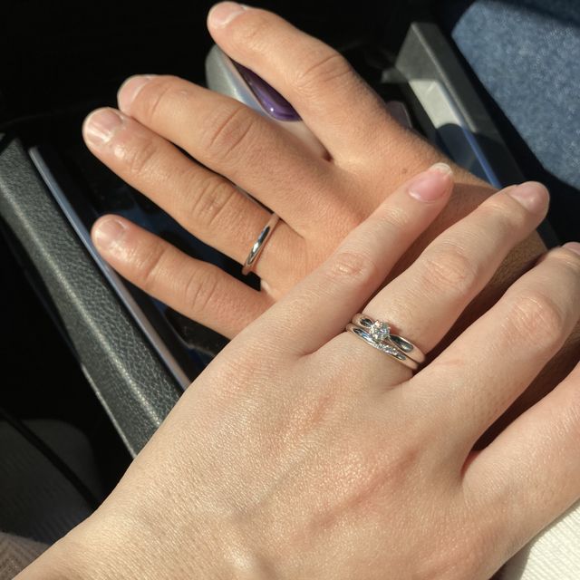 【ケイウノ ブライダル(K.UNO BRIDAL)の口コミ】 婚約指輪との相性と、二人が気に入ったものを選びました。あとはシンプル…