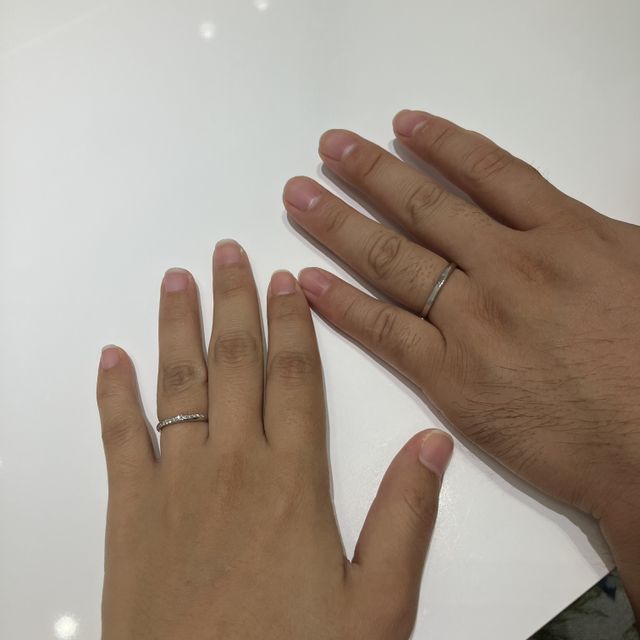 【4℃ BRIDAL(ヨンドシーブライダル)の口コミ】 夫が指輪のデザインについてこだわりがあり、4℃ブライダルで気に入るデザ…