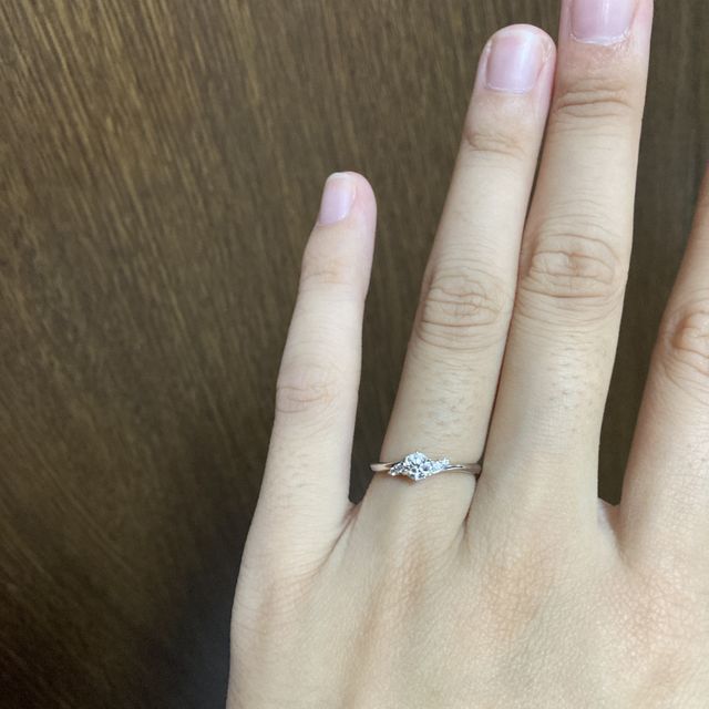 【アイプリモ(I-PRIMO)の口コミ】 人と被るデザインではないことやサイドにダイヤが入ってるデザインが可愛…