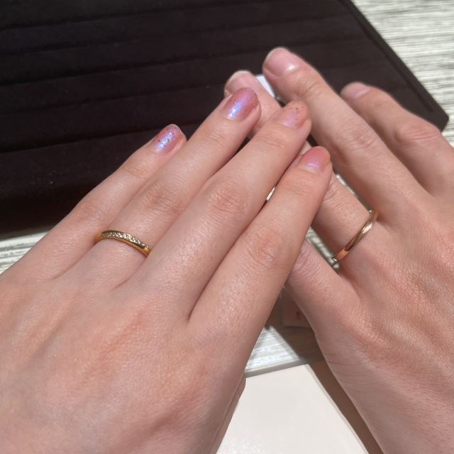 【TRECENTI(トレセンテ)の口コミ】 男性側はマット加工がされていておしゃれな印象です。女性側はダイヤが多…