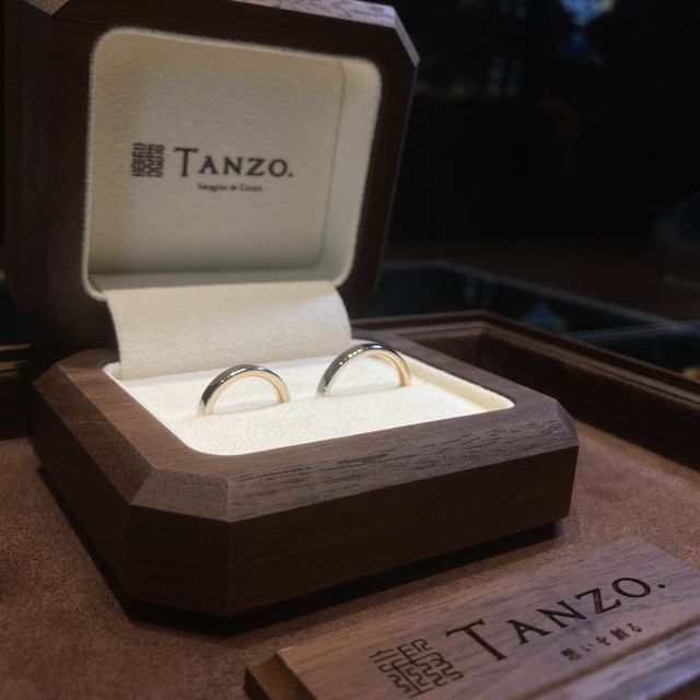 【TANZO.(鍛造指輪)の口コミ】 いろんな店舗で見たが似たようなデザインに2人共決められず悩んでいました…
