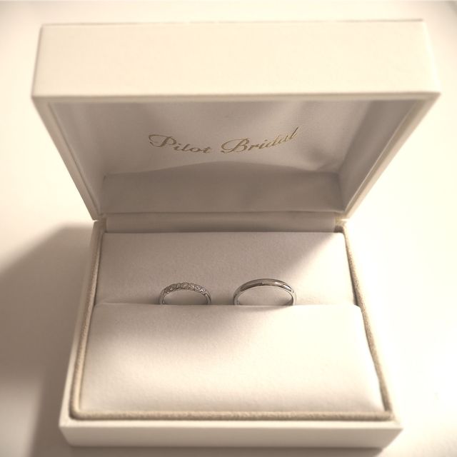 【PILOT BRIDAL(パイロットブライダル)の口コミ】 いくつか気になるリングを妻がリストアップしており、お店に伺った際に、…
