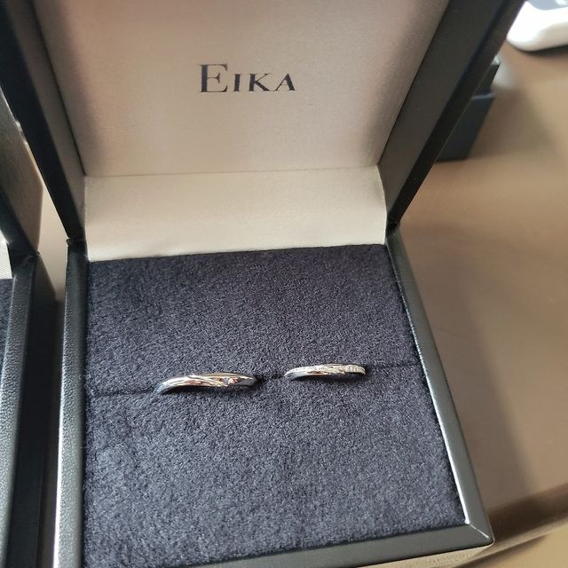 【EIKA(エイカ)の口コミ】 婚約指輪のリング部分を選びに行った際に、婚約指輪をとっっても気に入り…