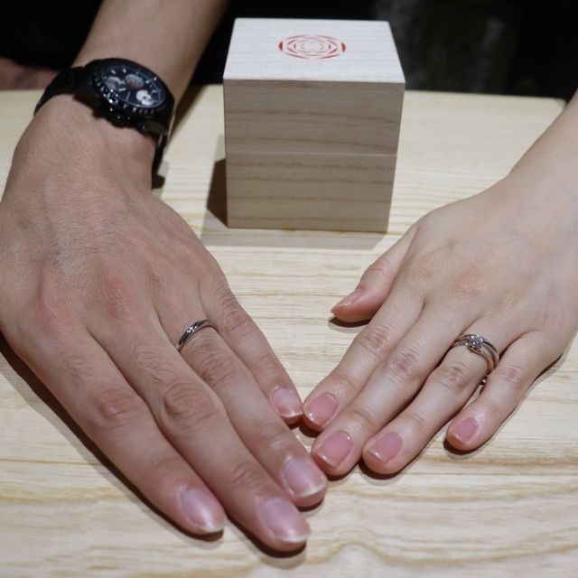 【出雲結(いずもゆい)の口コミ】 デザインとコンセプトが一番の決め手です。
ずっと着けていくものなので、…