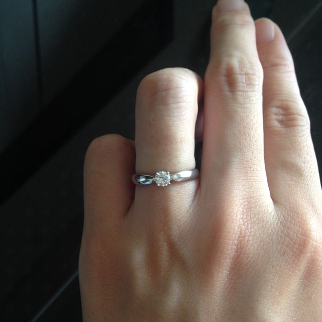 【ティファニー(Tiffany & Co.)の口コミ】 結婚指輪と婚約指輪を重ね付できるおしゃれも楽しめること。婚約指輪の出…