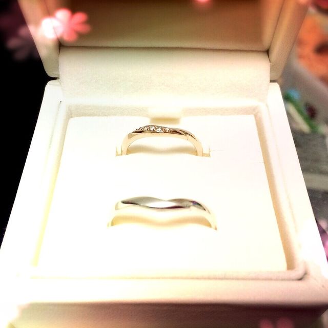 【4℃ BRIDAL(ヨンドシーブライダル)の口コミ】 ピンクゴールドが大好きな私は購入した指輪に一目惚れ！キラキラ輝くダイ…