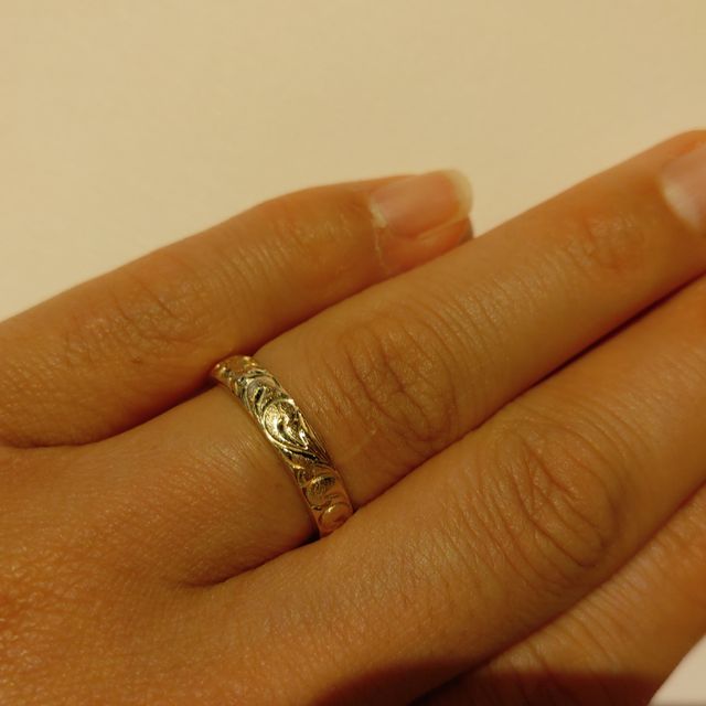 【Makana(マカナ)の口コミ】 ハワイアンジュエリーを結婚指輪にしたいと高校生の時から考えていて、マ…