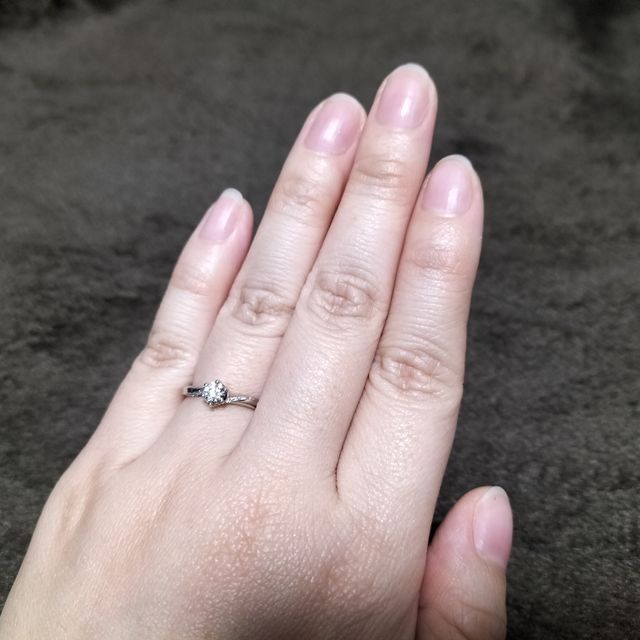 【アイプリモ(I-PRIMO)の口コミ】 スマートでシンプルかつエレガントなデザインに惹かれました。フルオーダ…