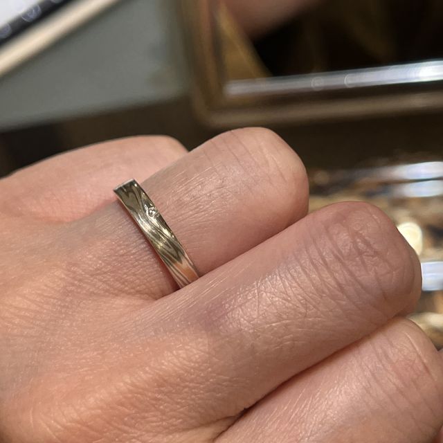 【杢目金屋(もくめがねや)の口コミ】 私たちは、木や自然が好きという点で好みが似ており
木目の入ったようなデ…