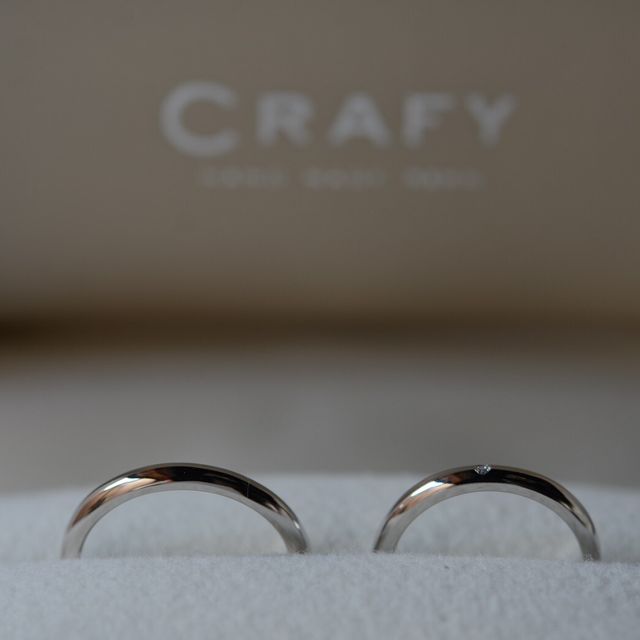 【CRAFY(クラフィ)の口コミ】 シンプルなデザインに日付を刻めるところが決め手でした。
ホームページか…