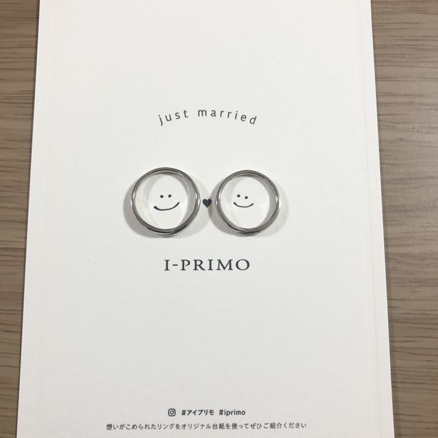 【アイプリモ(I-PRIMO)の口コミ】 デザインがシンプルで飽きがこないものが良かったのでたくさん試着をして…