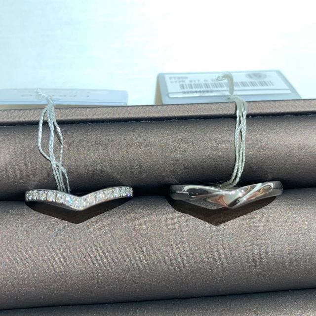 【アイプリモ(I-PRIMO)の口コミ】 ペアリングのデザインが良くて、結婚指輪はセットでつけるのがいいです。…