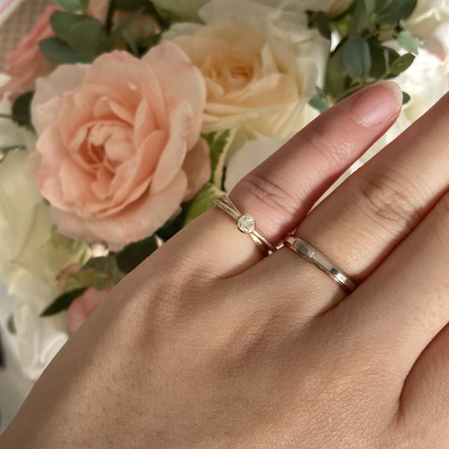 【アイプリモ(I-PRIMO)の口コミ】 ダイヤが散りばめられているよりはシンプルなものを探していました。個性…