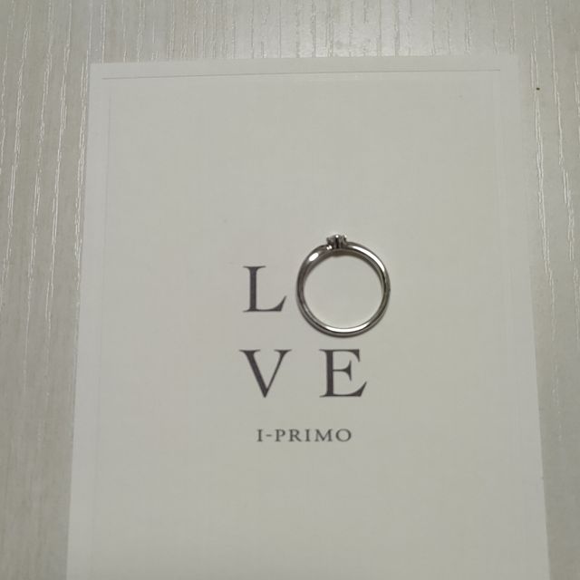 【アイプリモ(I-PRIMO)の口コミ】 シンプルなデザインでありながらウェーブとなっていて、指を細く魅せる効…