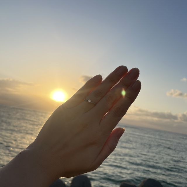 【アイプリモ(I-PRIMO)の口コミ】 シンプルなデザインの1粒ダイヤがThe 婚約指輪という印象のリングです。シ…