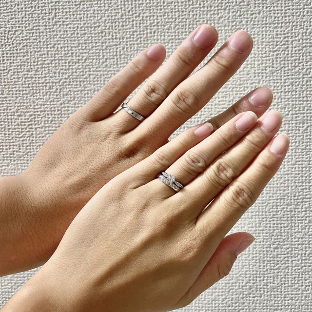 【ROCCA(ロッカ)の口コミ】 婚約指輪に合う指輪を探していて
婚約指輪と同じお店で購入しました。
候…