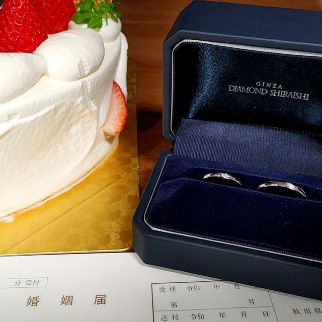 【銀座ダイヤモンドシライシの口コミ】 着け心地が良く、小さなダイヤモンドが6個あしらわれていて、キラキラ輝い…