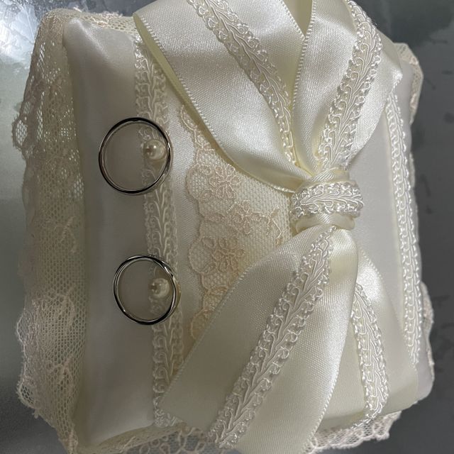 【4℃ BRIDAL(ヨンドシーブライダル)の口コミ】 4°Cが学生の頃から好きで、デザインも可愛い感じやエレガントな感じな…