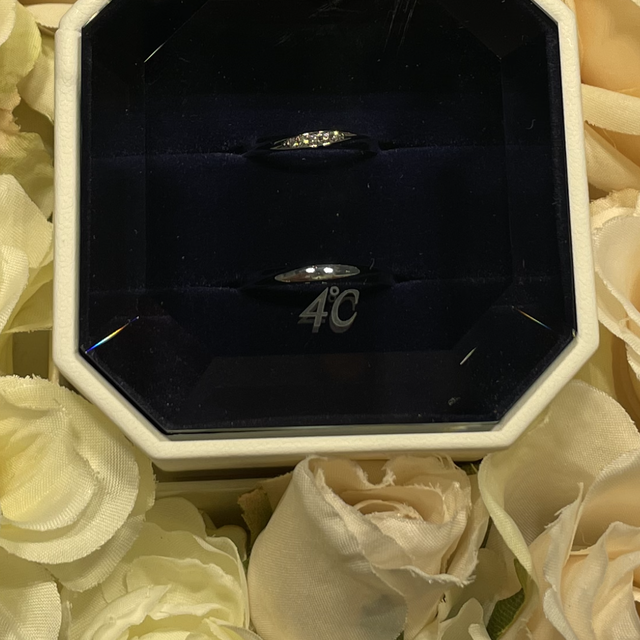 【4℃ BRIDAL(ヨンドシーブライダル)の口コミ】 4°Cが学生の頃から好きで、デザインも可愛い感じやエレガントな感じな…