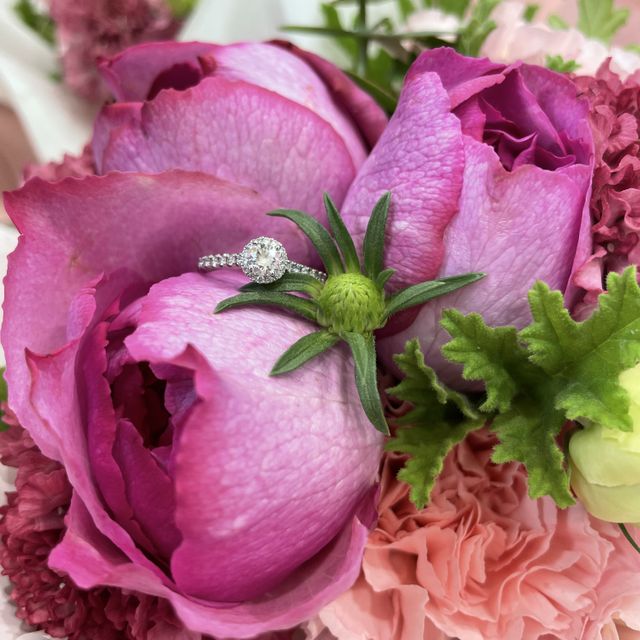 【銀座ダイヤモンドシライシの口コミ】 金額に見合った品質であること。
デザインがなによりも気に入った。
最初…