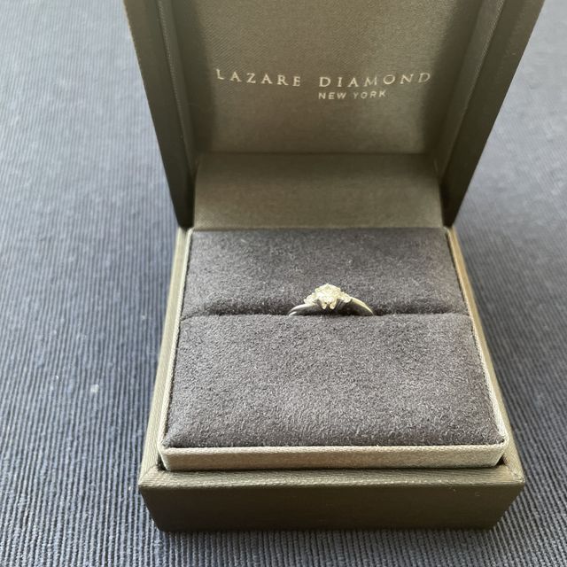 【ラザール ダイヤモンド(LAZARE DIAMOND)の口コミ】 結婚指輪は着けなくなって仕舞い込んでしまうという話をよく聞くため、普…