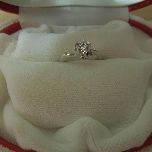 【宝寿堂(ほうじゅどう)の口コミ】 デザインよりも、カラット数が大きなダイヤモンドの指輪が欲しかったので…