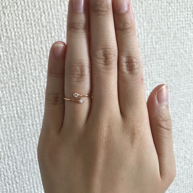 【ティファニー(Tiffany & Co.)の口コミ】 結婚指輪とセットで着用しても素敵で、日常使いをしてもストレスのないデ…