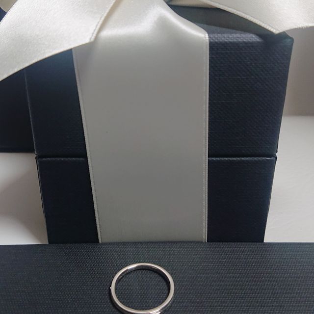 【エクセルコダイヤモンド(EXELCO DIAMOND)の口コミ】 シンプルであきがこないデザインです。まるみのあるデザインが多いですが…