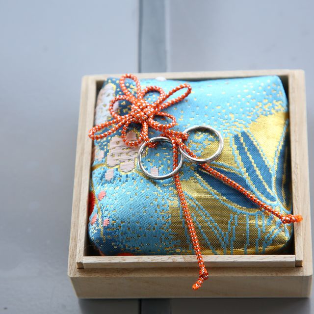 【4℃ BRIDAL(ヨンドシーブライダル)の口コミ】 2020年限定デザインで、二つの輪が重なっていて夫婦を現しているとの話を…