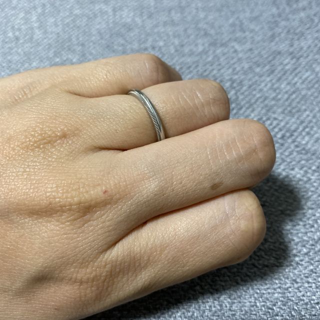【ティファニー(Tiffany & Co.)の口コミ】 プロポーズしてもらった時の婚約指輪がTiffanyだったため結婚指輪を見にい…