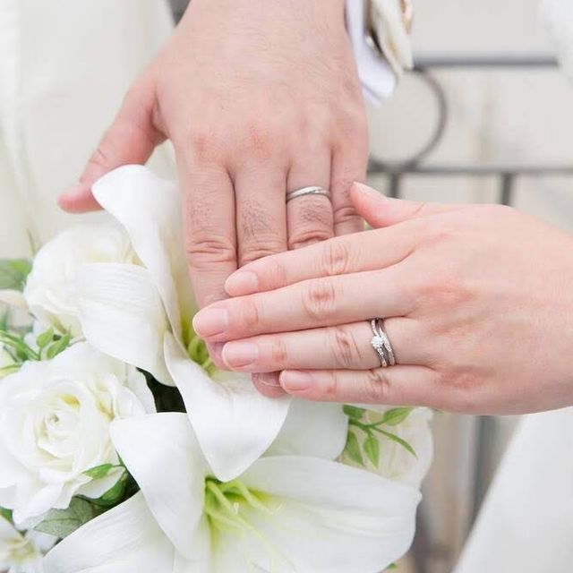 【アンジェリックフォセッテ(Angelique Fossette)の口コミ】 婚約指輪は、別ブランドの物だがあえて手頃でデザインが良いブランドを探…