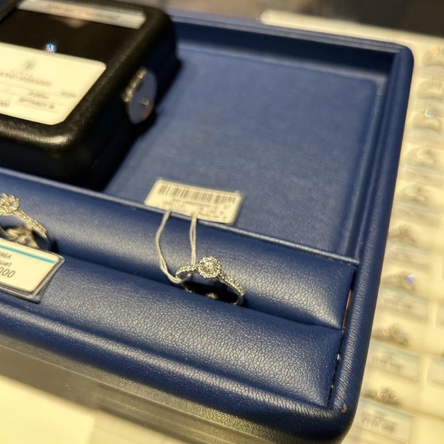 【銀座ダイヤモンドシライシの口コミ】 ダイヤモンドシライシさんは、国内で唯一のダイヤモンド専門店ということ…