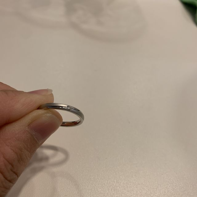 【PILOT BRIDAL(パイロットブライダル)の口コミ】 指輪の決め手は2人でいいと思えるデザインを優先しました。他には仕事の都…
