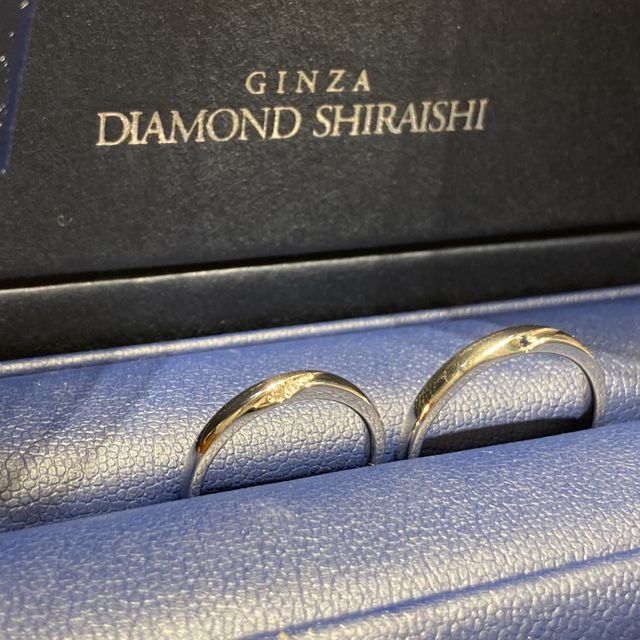 【銀座ダイヤモンドシライシの口コミ】 シンプルなデザインで、控えめにダイヤが埋め込まれているところに惹かれ…